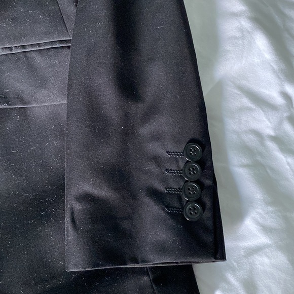 H&M Black Blazer - Picture 2 of 5